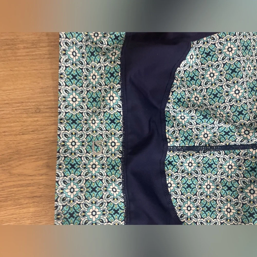 GAP Fit Floral Leggings with Blue Accents‎ XL girls